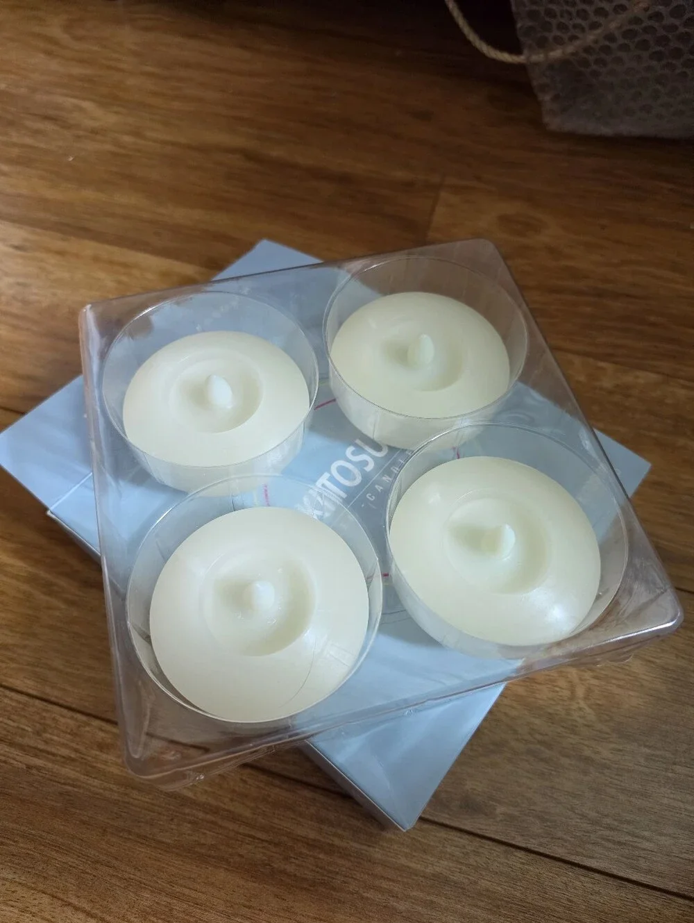 24 White LED Floating Candles